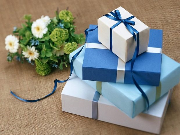 Comment choisir et offrir un cadeau qui plaira