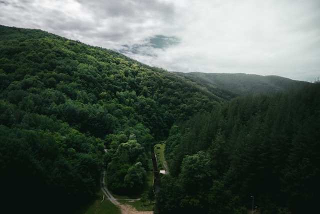 Été pluvieux en Lozère : Le pire cauchemar des professionnels du tourisme ?