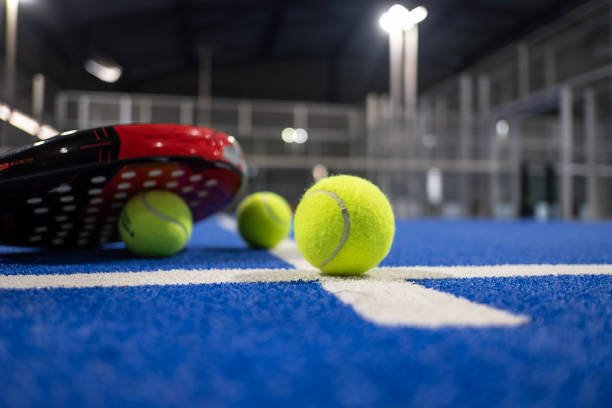 Les démarches administratives peuvent-elles faire évoluer le prix construction terrain de tennis ?